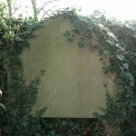 Dr Barnardo Memorial, photo by Boreenatra